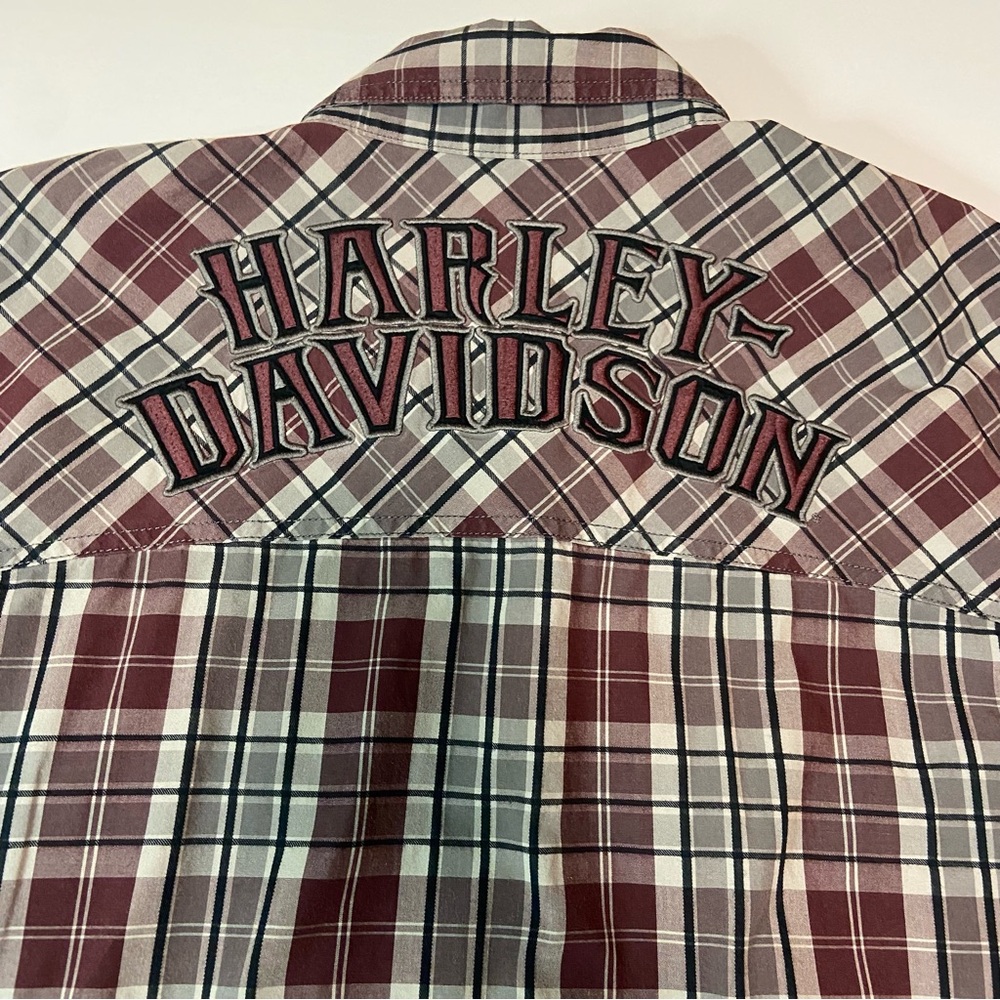 Harley Davidson short sleeve plaid button up. Men’s 2XL. Like new.